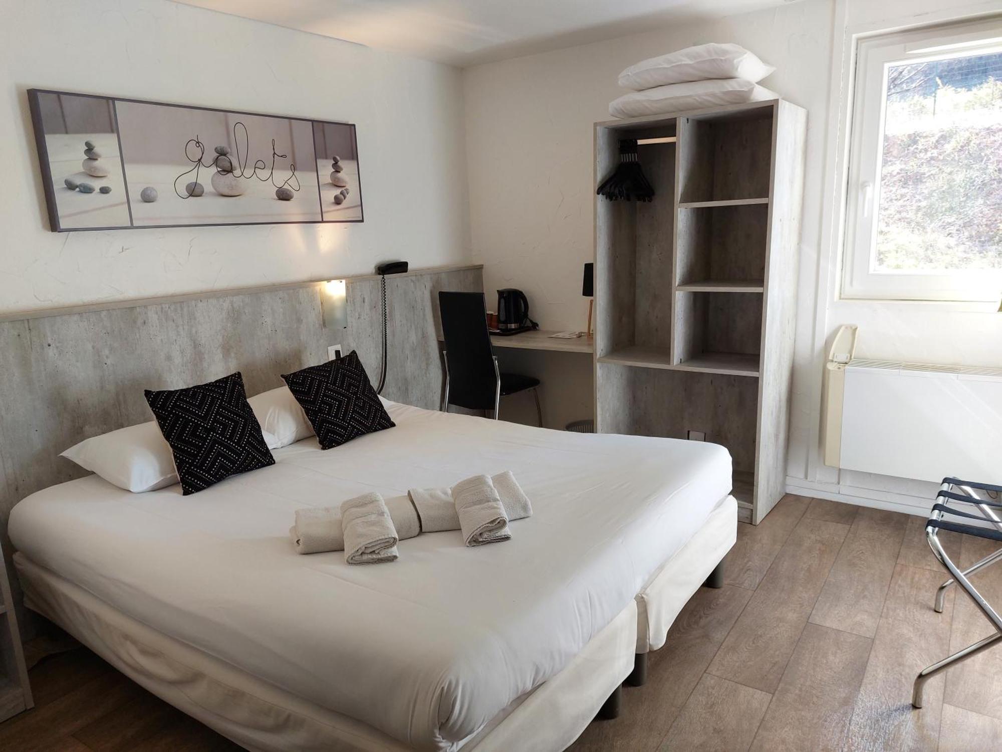 Hotel Brit Bosquet Cité 3*